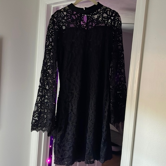 Black Long Sleeve Lace Dress - Picture 1 of 6